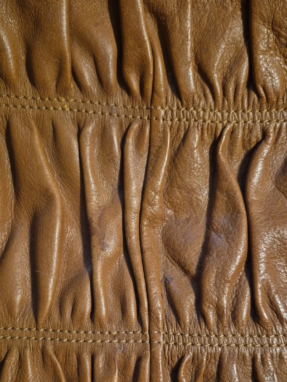 Mido Mido Tan Gathered Shoulder Bag - Picture 14 of 14